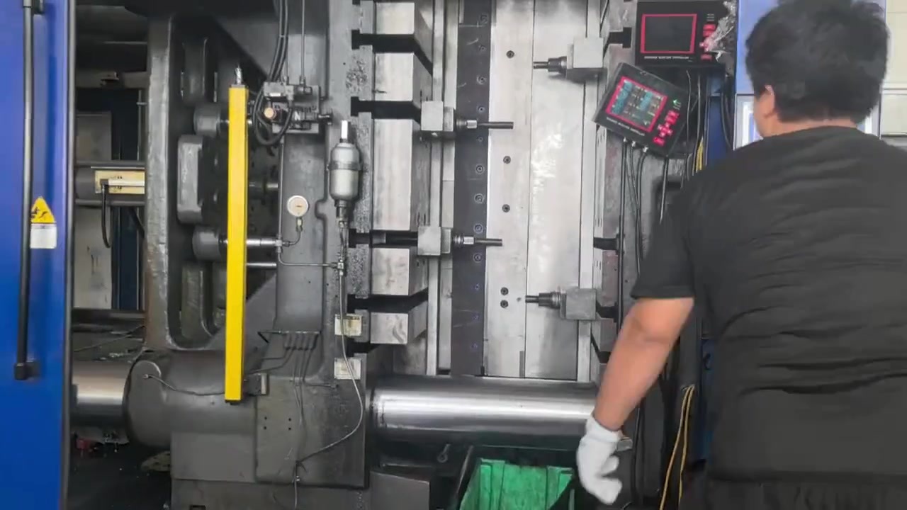 Operación de desmoldeo